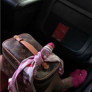 Meet your Posher, Amina